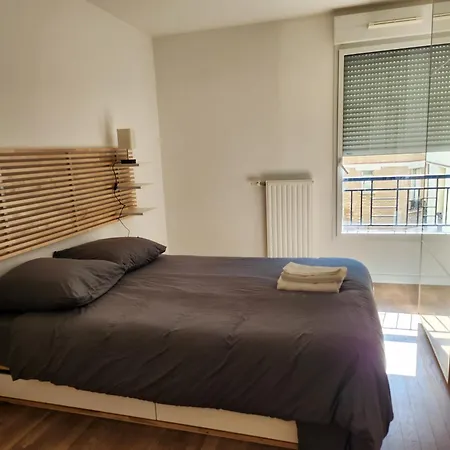 2 Pieces Calme Proche Paris * Suresnes
